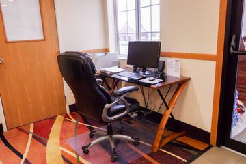 Business Center 28 of 30