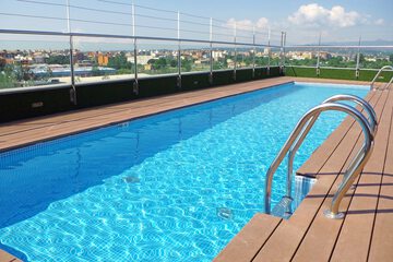 Rooftop pool
