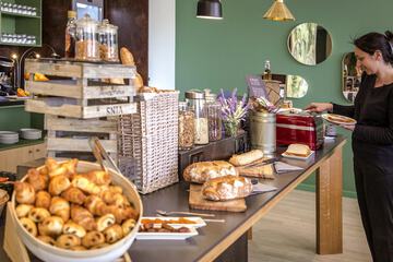 Breakfast area