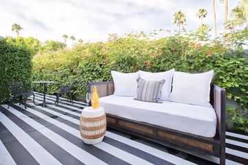 Hotel Exterior 60 of 62