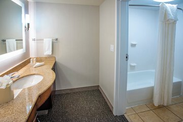 Room 7 of 13