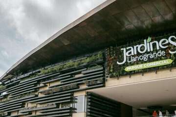 Shopping mall