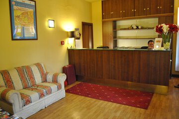 Concierge desk
