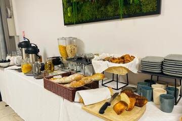Breakfast buffet