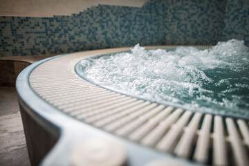 Indoor spa tub
