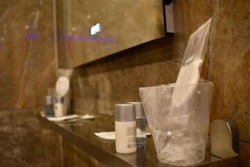 Bathroom amenities
