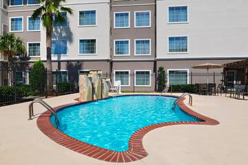 Pool 4 of 45