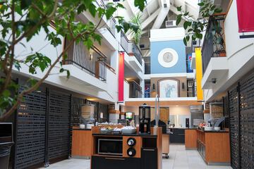 Breakfast area
