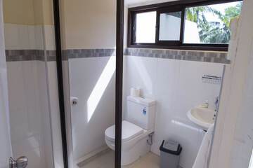 Bathroom shower
