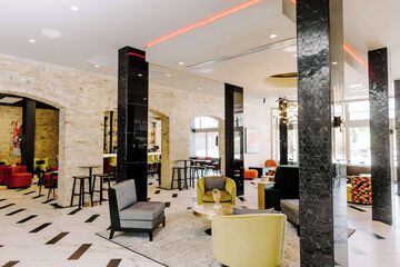 Hotel Interior 6 of 34