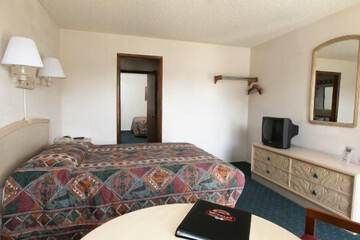 Room 13 of 27