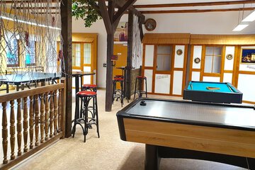 Sports bar
