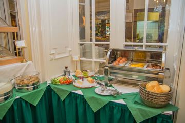 restaurant cafeteria