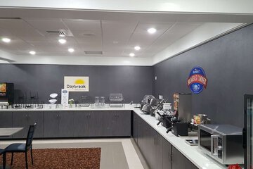 Baymont Inn & Suites Grand Rapids Near Downtown