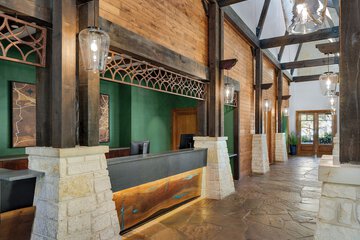 Check-in/check-out kiosk