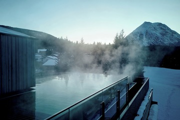 Infinity pool