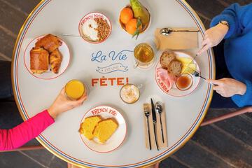 Breakfast buffet