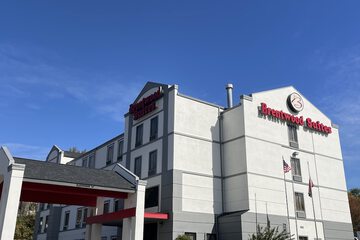 Brentwood Suites