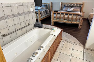 Jetted tub