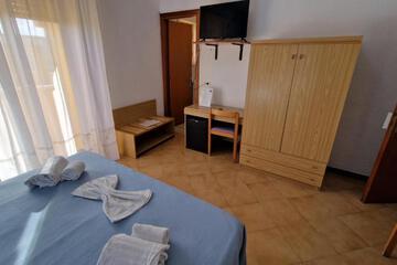 Photo 33