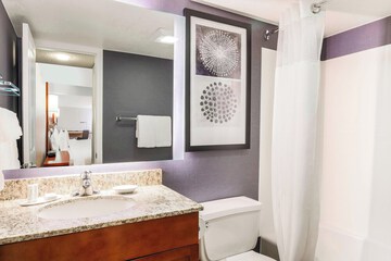 Room 14 of 25