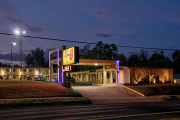 Econo Lodge Palestine