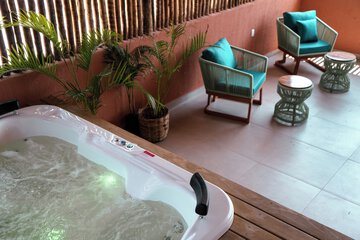 Jetted tub