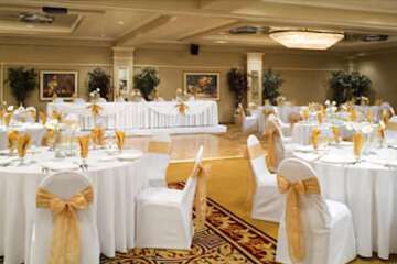 Ballroom/Hall 8 of 10