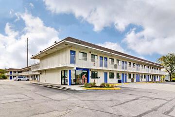 Motel 6 Pittsburgh - Crafton