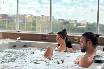 Jetted tub