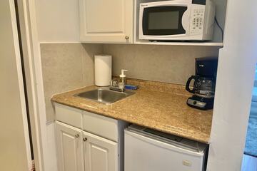 Private kitchenette