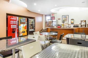 Breakfast/Coffee Service 33 of 38