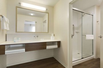 Bathroom shower
