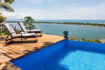 Infinity pool