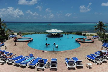 Infinity pool