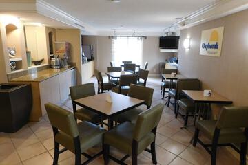 Breakfast/Coffee Service 27 of 34