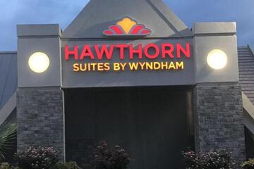 Hawthorn Suites by Wyndham Columbia