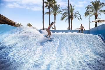 Surfing/boogie boarding