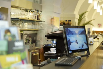 Lobby lounge