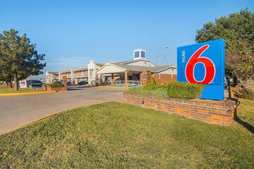 Motel 6 Lawton OK