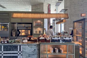 Breakfast buffet