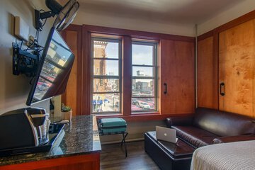Room 107 of 115