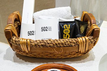 Bathroom amenities