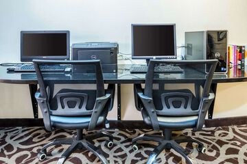 Business Center 39 of 39