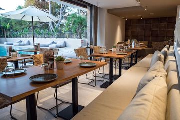Breakfast area