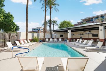 Hyatt Place Scottsdale / Old Town