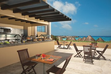 Snack bar
