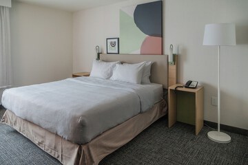 Room 3 of 12