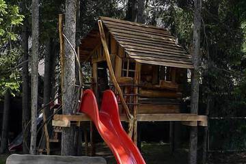 Children's play area - outdoor
