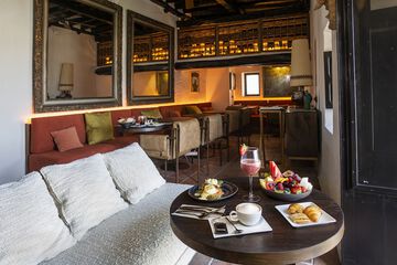 Room service - dining